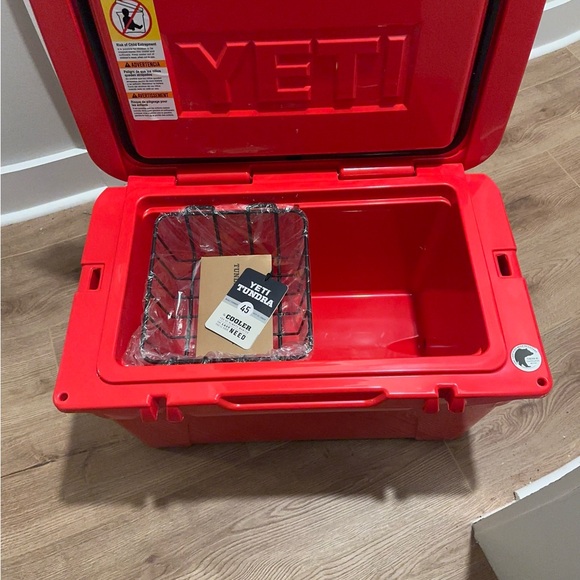 Yeti Other - RARE Coca-Cola Yeti Red Storage Cooler with Insulated Walls